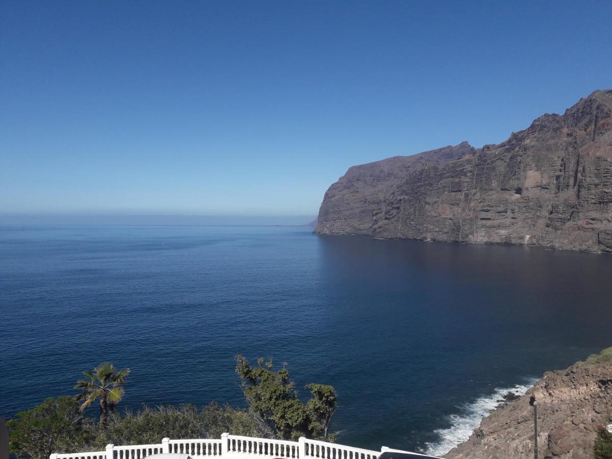 Los Gigantes In Front Of Sea Acantilado de los Gigantes Extérieur photo